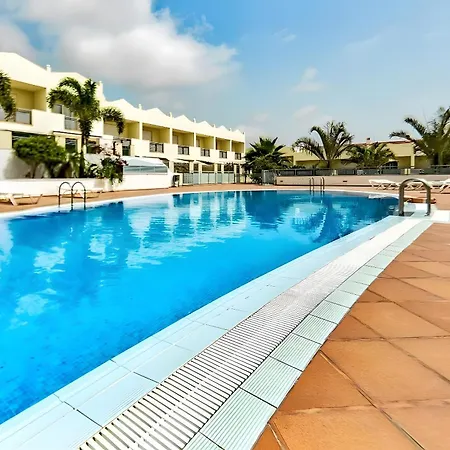 Lägenhet Oasis Fanabe Townhouse *