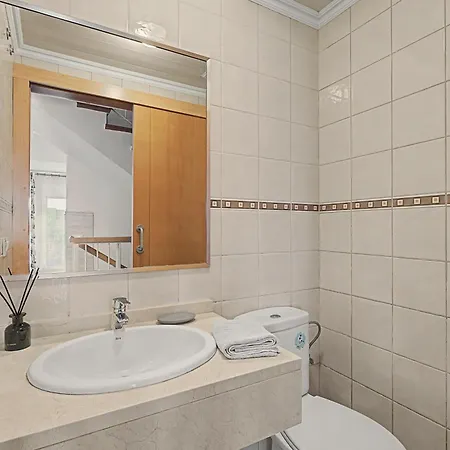 Oasis Fanabe Townhouse Appartement
